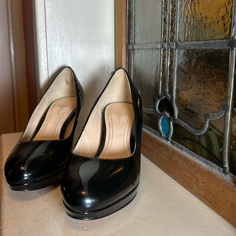 Nike Air Cole Haan black heels. 3 in heels. Women 6.5 C.